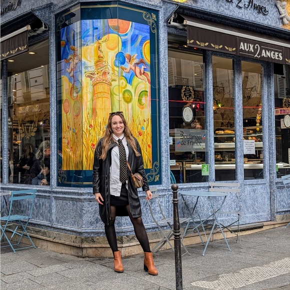 Meet your Posher, Katie - Picture 5 of 8